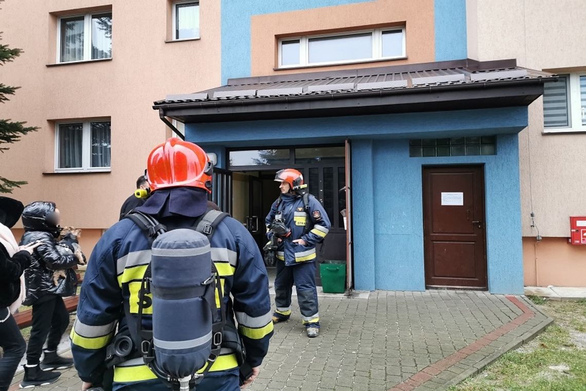 KROSNO: Papieros przyczyną małego pożaru w jednym z wieżowców