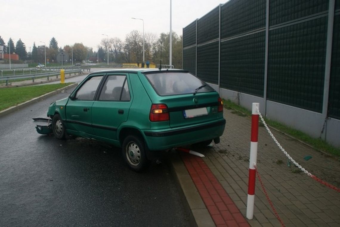 KROSNO: Pijany 21-latek wjechał na chodnik