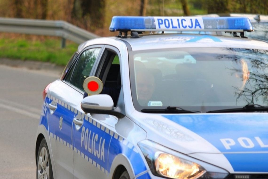 Krosno. Pijany 54-letni kierowca Nissana zatrzymany przez policjantów