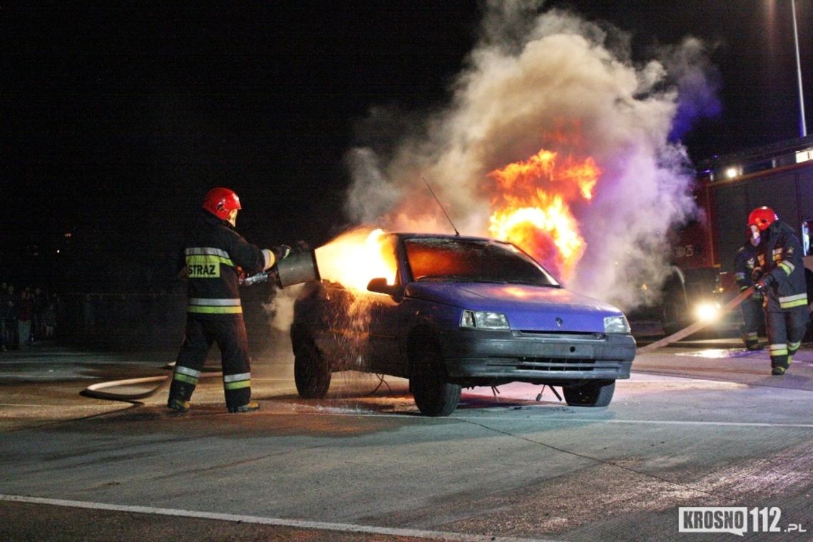 Krosno: Pokazy strażackie na 23. Finale WOŚP