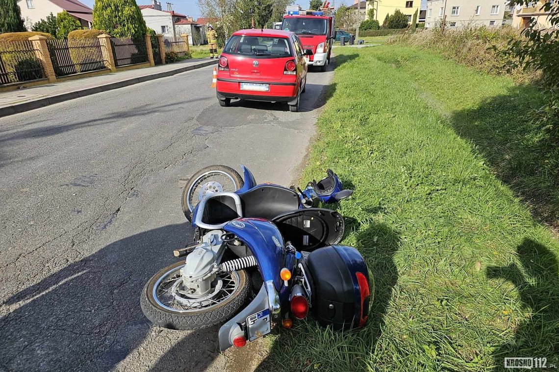 Krosno. Zderzenie motorowerzystki i samochodu osobowego na ul. Żeromskiego