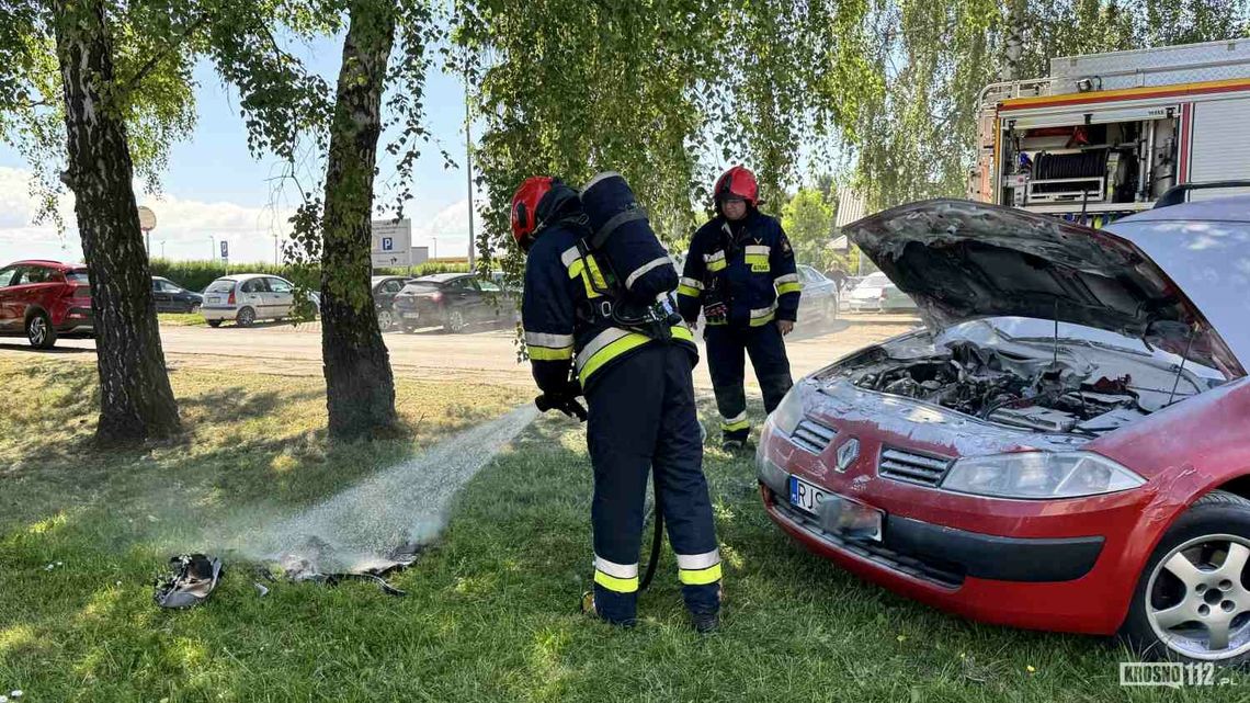 Krosno. Renault zapaliło się podczas jazdy