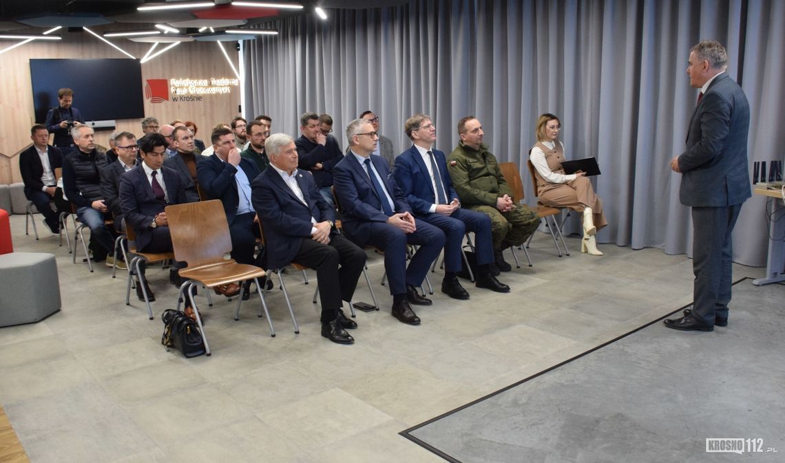 Krosno rozwija technologie dronowe. PANS zaprezentowała uczelniom wojskowym laboratorium 5G