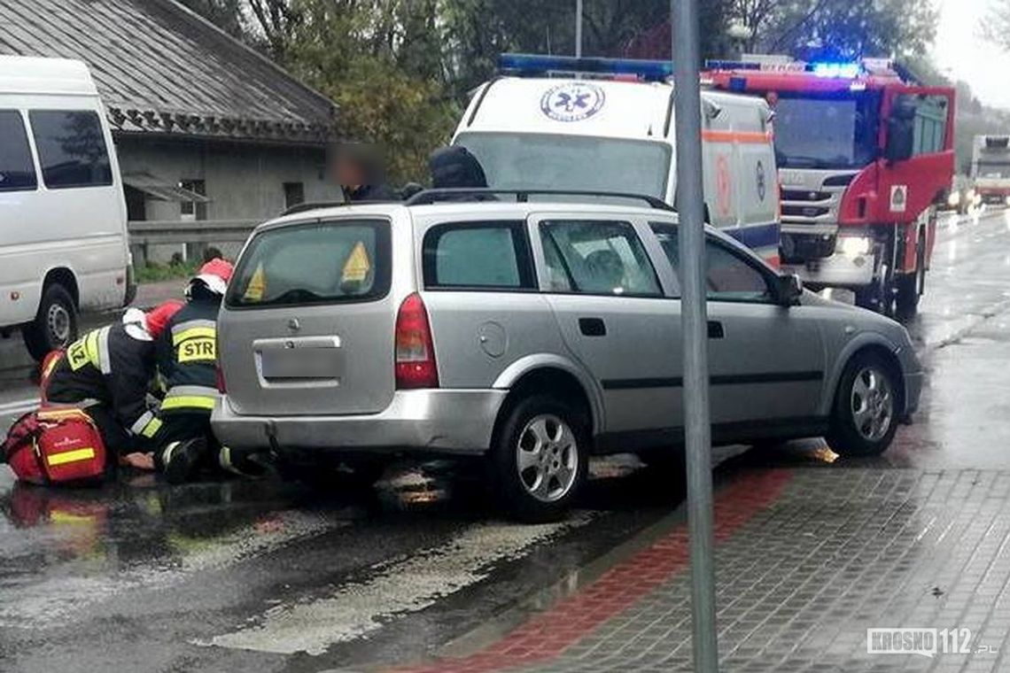 KROSNO: Starszy mężczyzna potrącony na przejściu