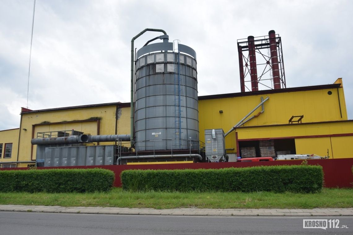 KROSNO: Strażacy gasili pożar na terenie zakładu produkcyjnego