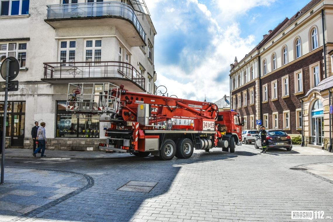 Krosno: Strażacy sprawdzali przejezdność uliczek wokół Rynku