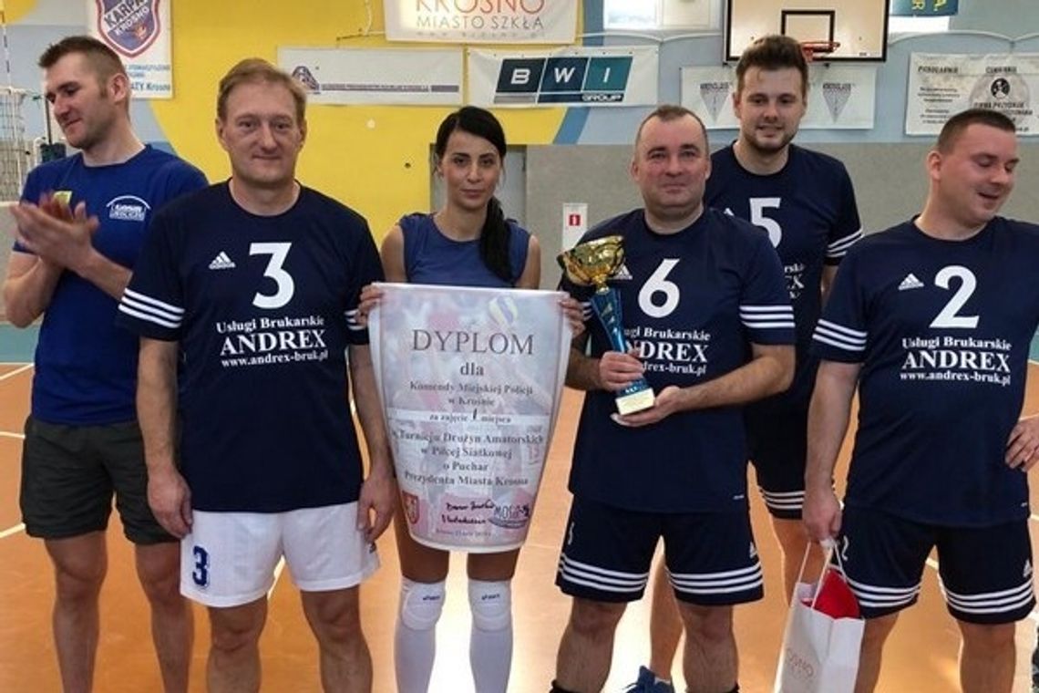 KROSNO: Sukces policyjnych siatkarzy