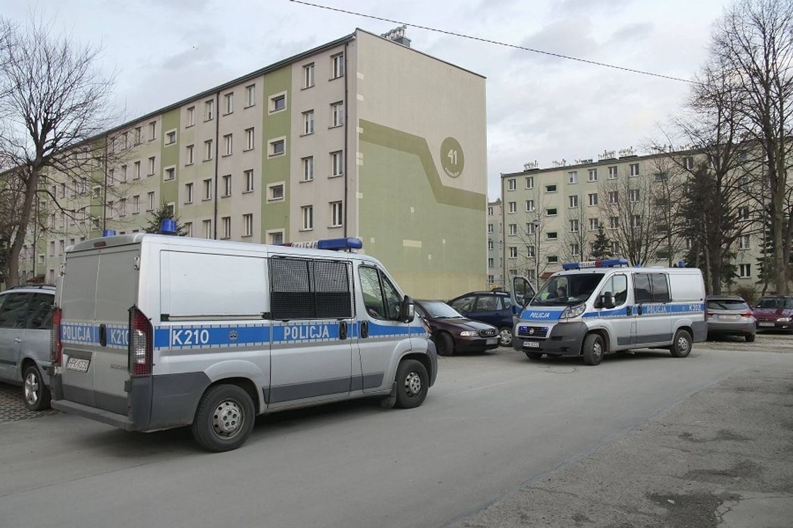 KROSNO: Ucieczka pijanego kierowcy po spowodowaniu kolizji