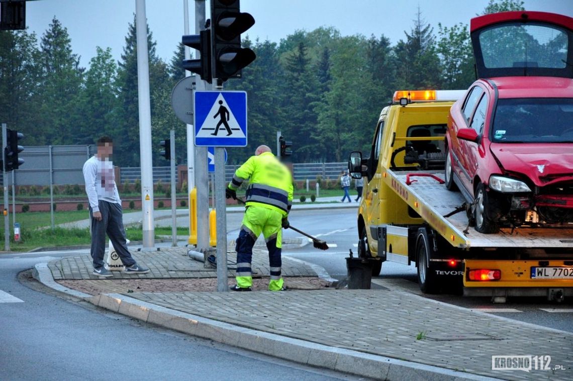 KROSNO: Wjechał w sygnalizator świetlny dla pieszych