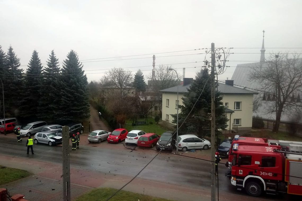 KROSNO: Wjechał w trzy samochody na przykościelnym parkingu