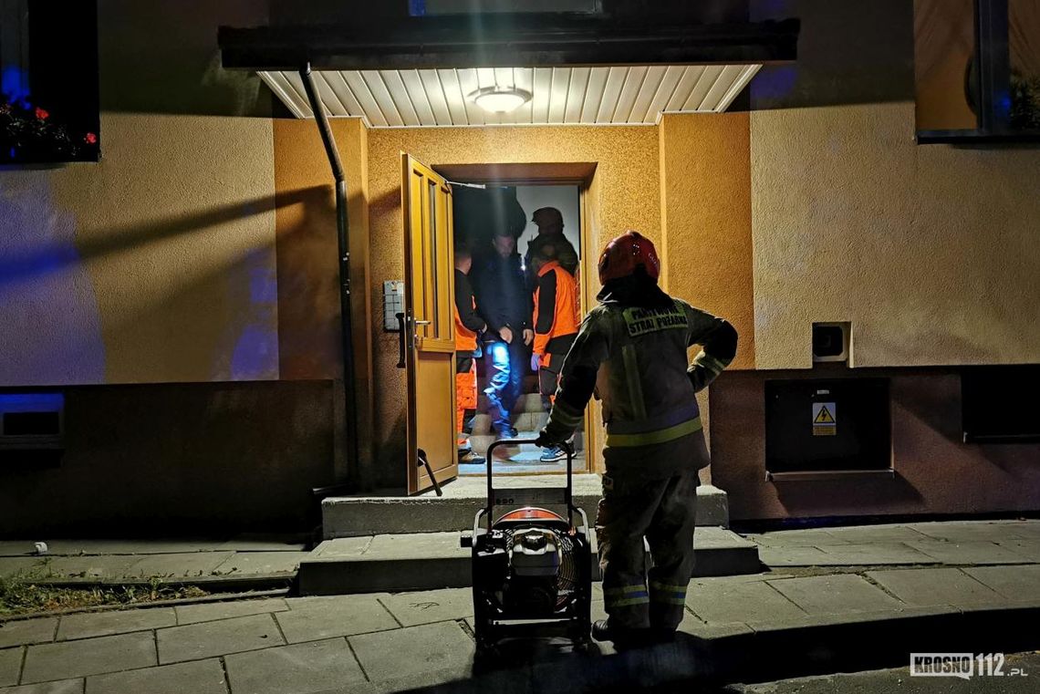 ? Krosno. Zadymienie w jednym z bloków przy Piastowskiej