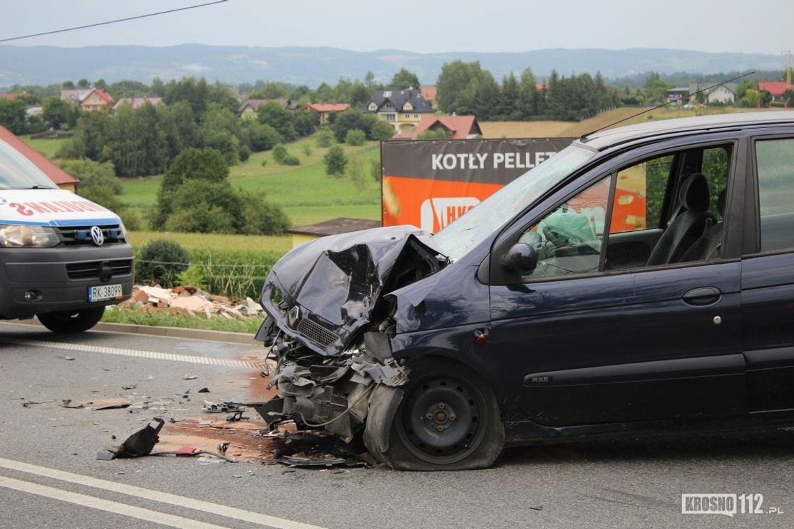 KROSNO: Zderzenie BMW i Renault na ul. Bieszczadzkiej