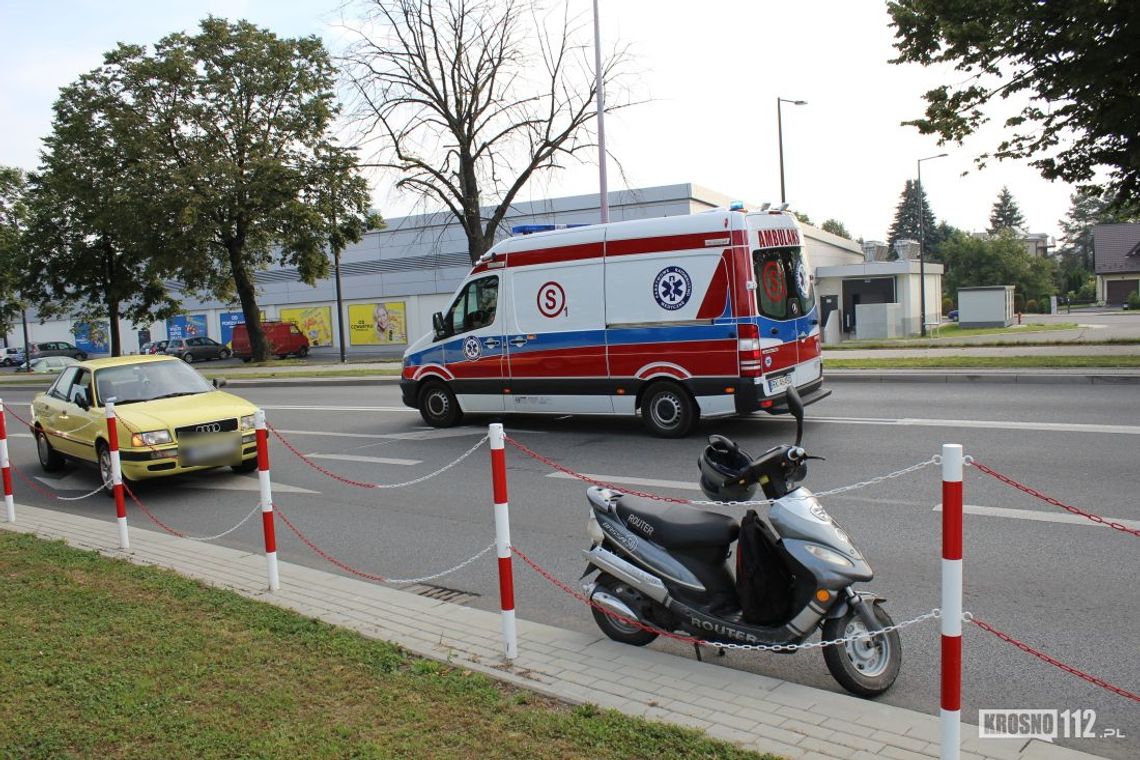KROSNO: Zderzenie motoroweru z osobówką na ul. Lwowskiej
