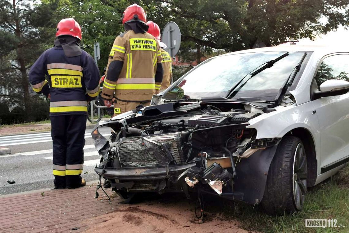 Krosno. Zderzenie samochodów przy zmianie pasa ruchu [AKTUALIZACJA]