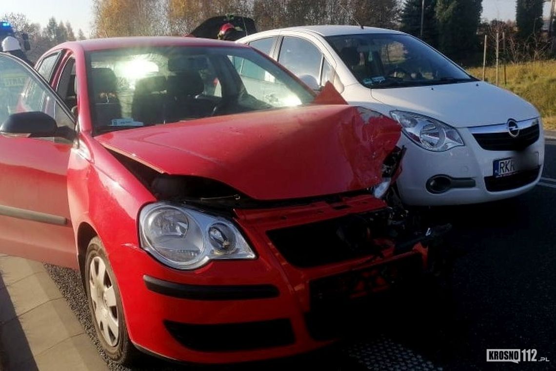 ? Krosno: Zderzenie trzech samochodów na DK28. Jedna osoba poszkodowana