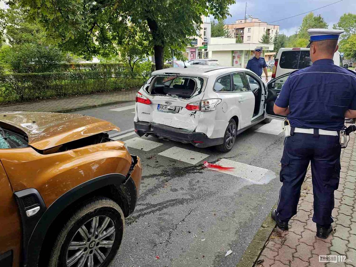 Krosno. Zderzenie trzech samochodów na Grodzkiej