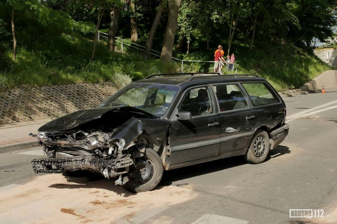 KROSNO: Zderzenie trzech samochodów na ul. Korczyńskiej