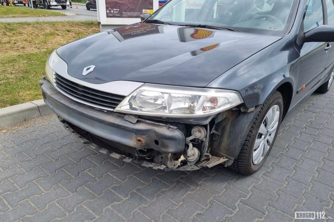Krosno. Zderzenie volkswagena i renault na Zręcińskiej [AKTUALIZACJA]