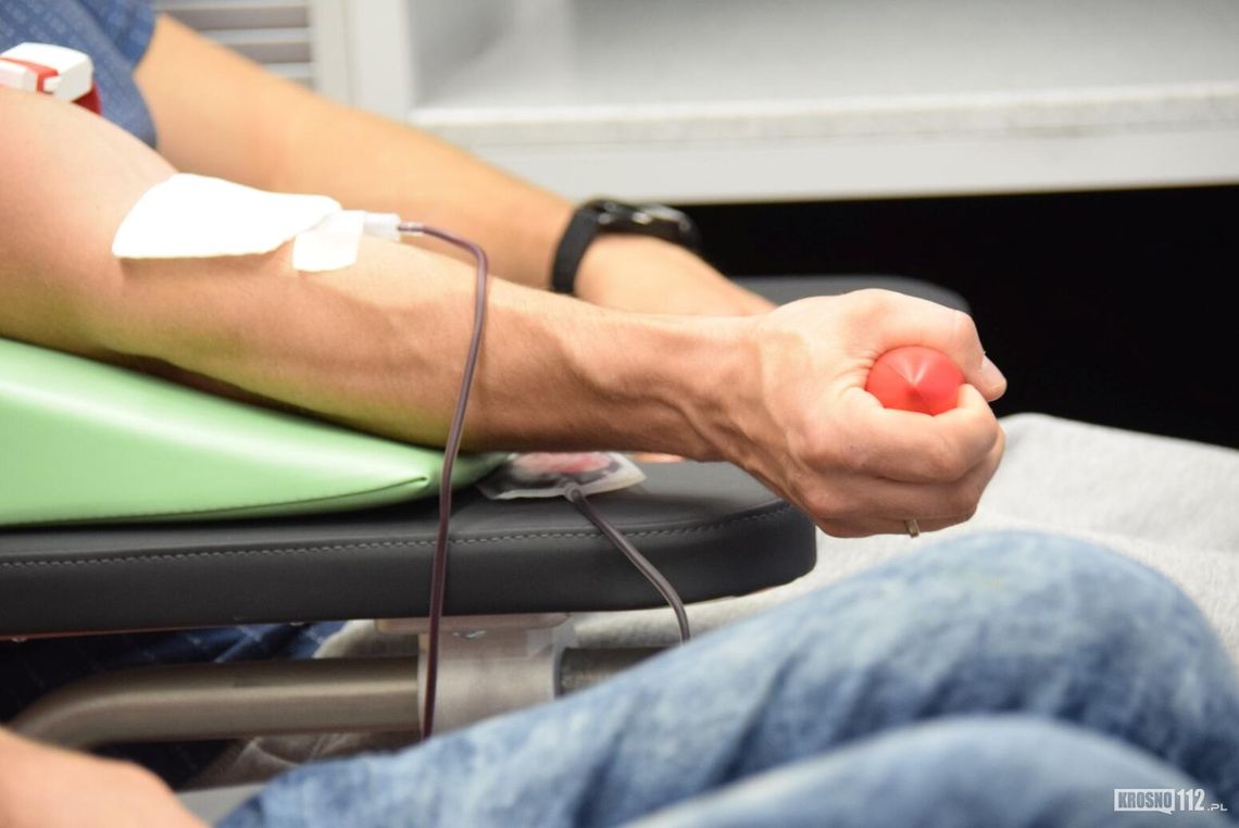 Krwiobus i rejestracja do bazy DKMS podczas Nocnej Jazdy Ratowników