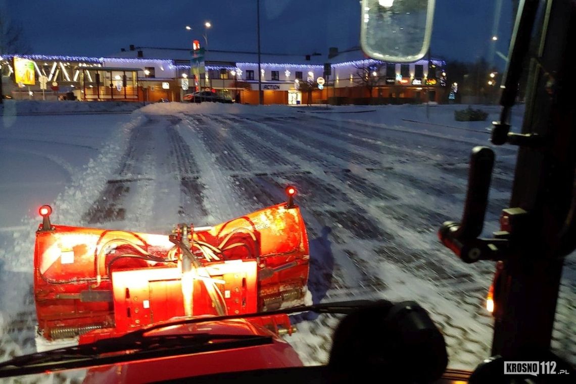 Kto odpowiada za zimowe utrzymanie dróg w Krośnie? [WAŻNE TELEFONY]