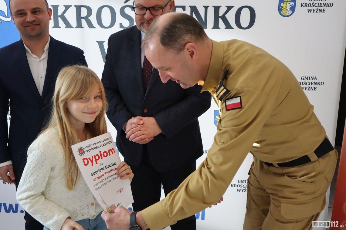 Laureaci etapu powiatowego strażackiego konkursu plastycznego 2025 wyłonieni