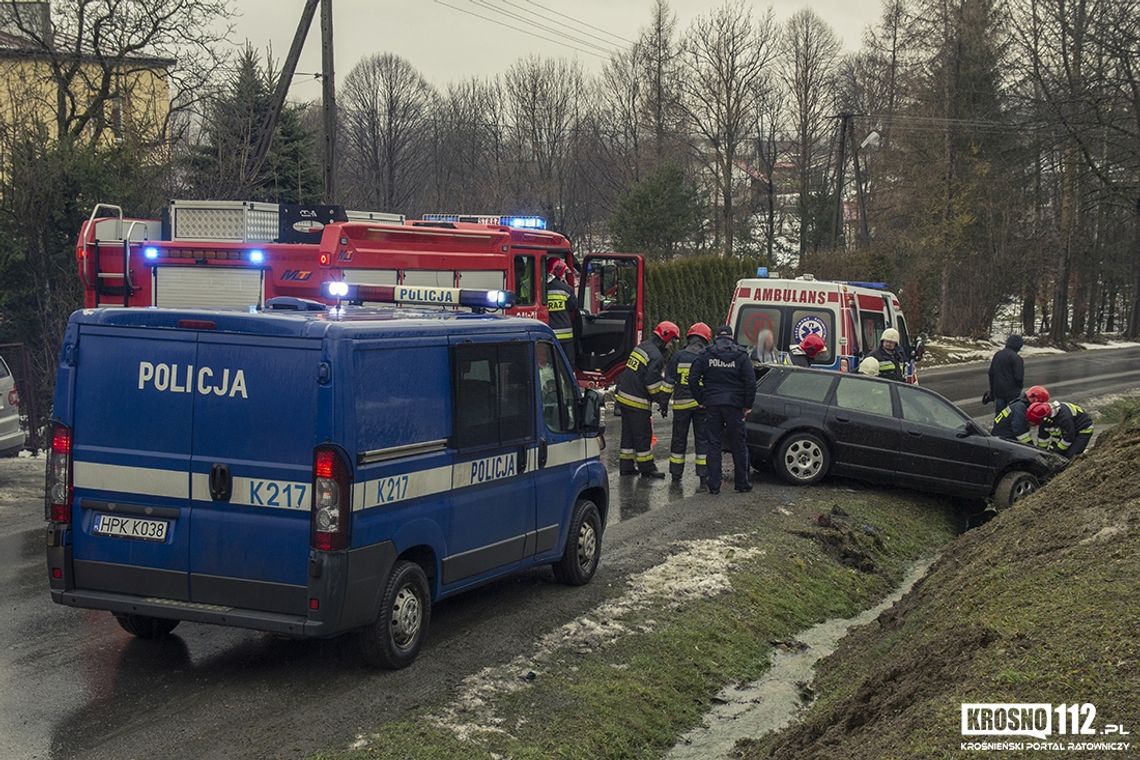 ŁĘKI DUKIELSKIE: Stracił panowanie nad Audi i wjechał do rowu