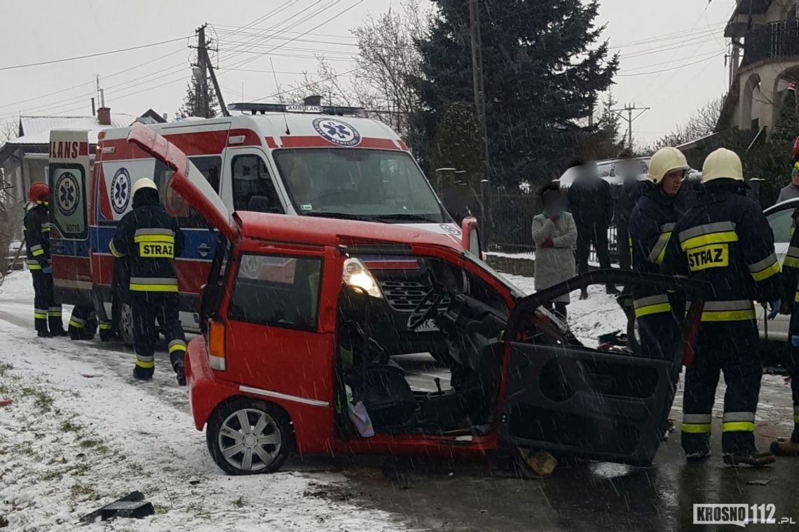 LEŚNIÓWKA i ŚWIERZOWA POLSKA: Kolizje samochodów w tym samym czasie