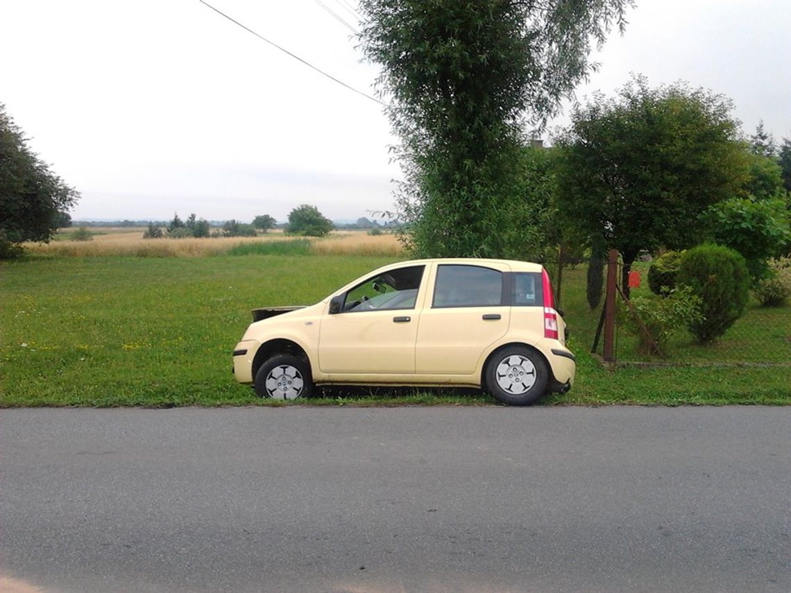 Łężany: Kierowca wracał po nocnej zmianie, uderzył w inny pojazd