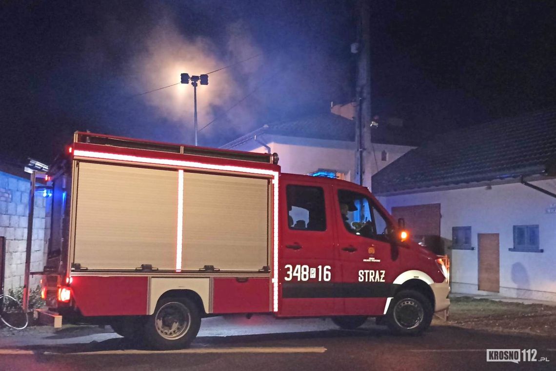 Łężany. Strażacy gasili pożar sadzy w jednym z domów