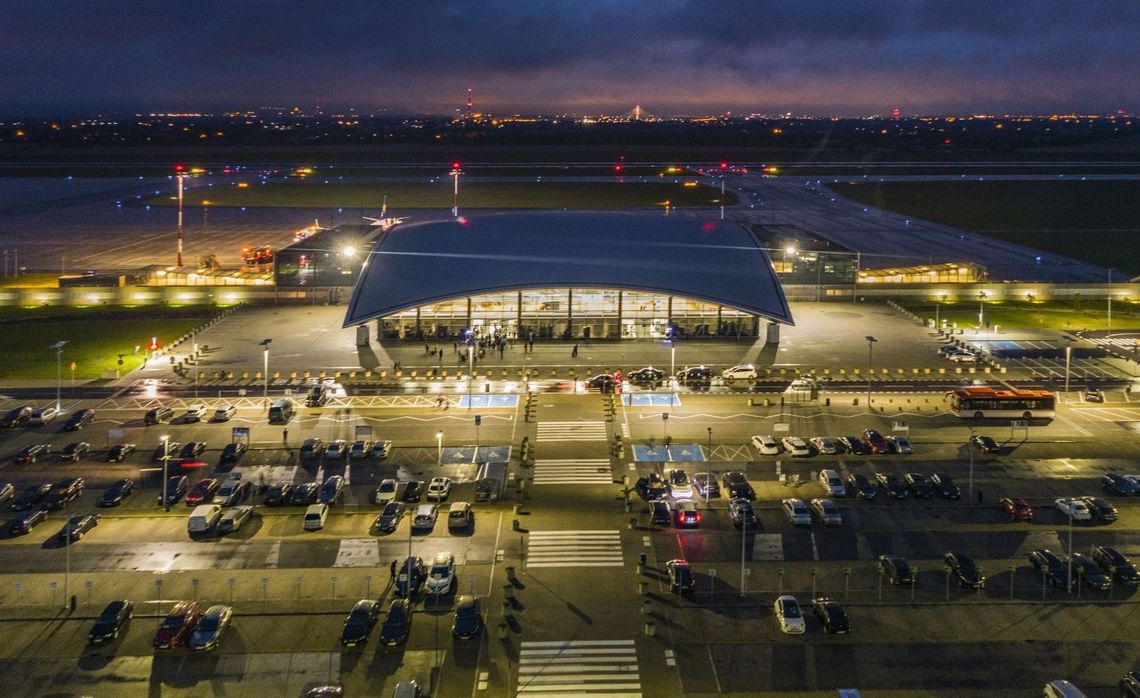 Lotnisko Rzeszów-Jasionka bije rekordy popularności Lotnisko Rzeszów-Jasionka bije rekordy popularności