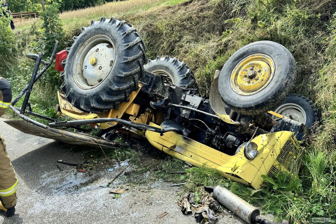 Lubatowa. 44-letni mężczyzna przygnieciony przez traktor [AKTUALIZACJA]