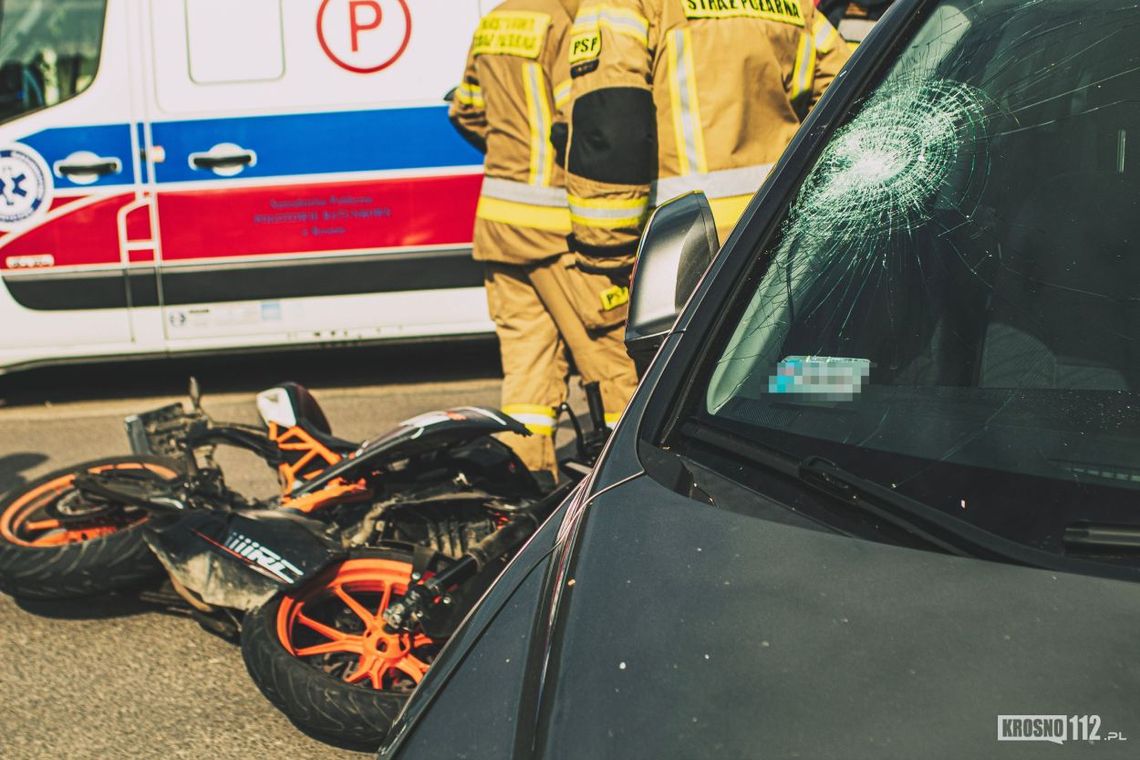 Lubatówka. Zderzenie samochodu z motocyklem. Ranny 18-latek [AKTUALIZACJA]