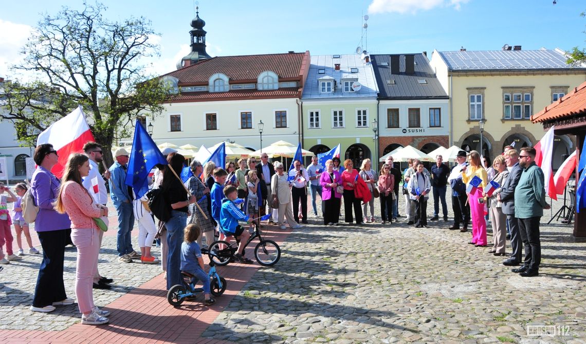 "Majówka z Europą" na krośnieńskim Rynku [ZDJĘCIA]