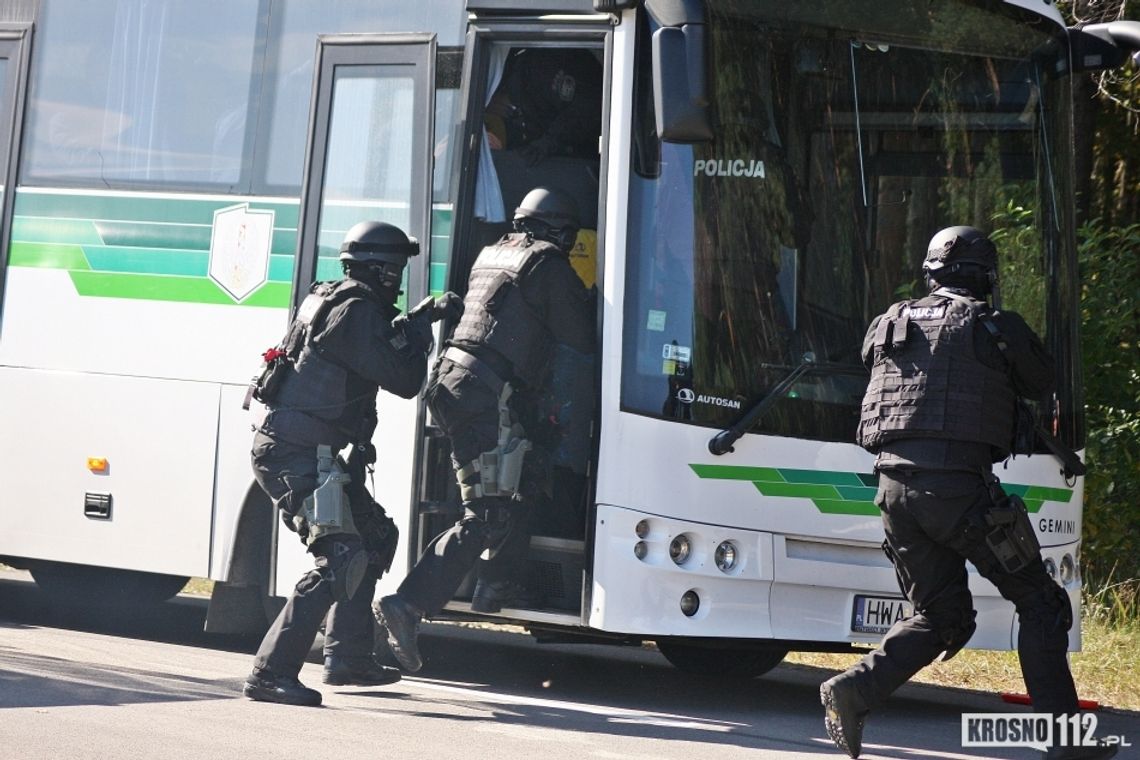 Manewry na poligonie w Nowej Dębie