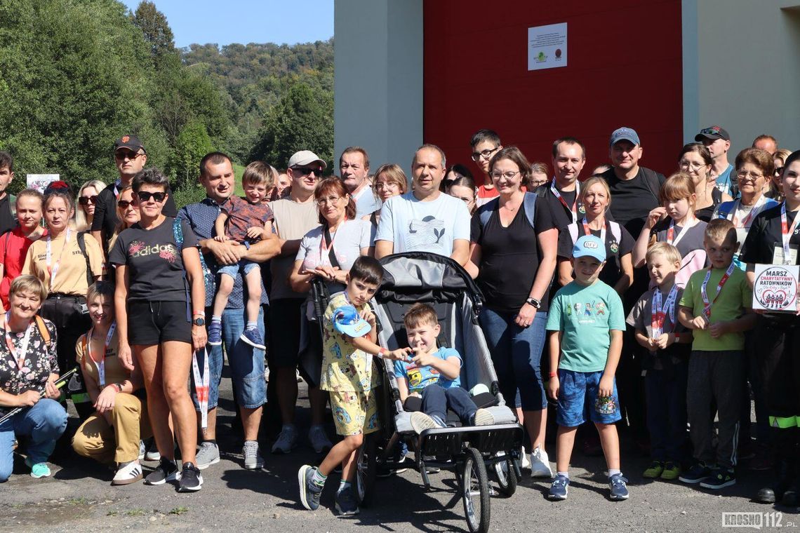 Maszerowali dla Kuby. Charytatywna akcja ratowników w Pietruszej Woli Maszerowali dla Kuby. Charytatywna akcja ratowników w Pietruszej Woli
