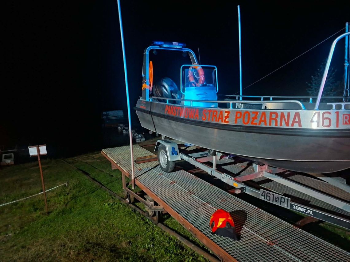 Mężczyzna skoczył z korony zapory w Solinie. Wypłynął na brzeg