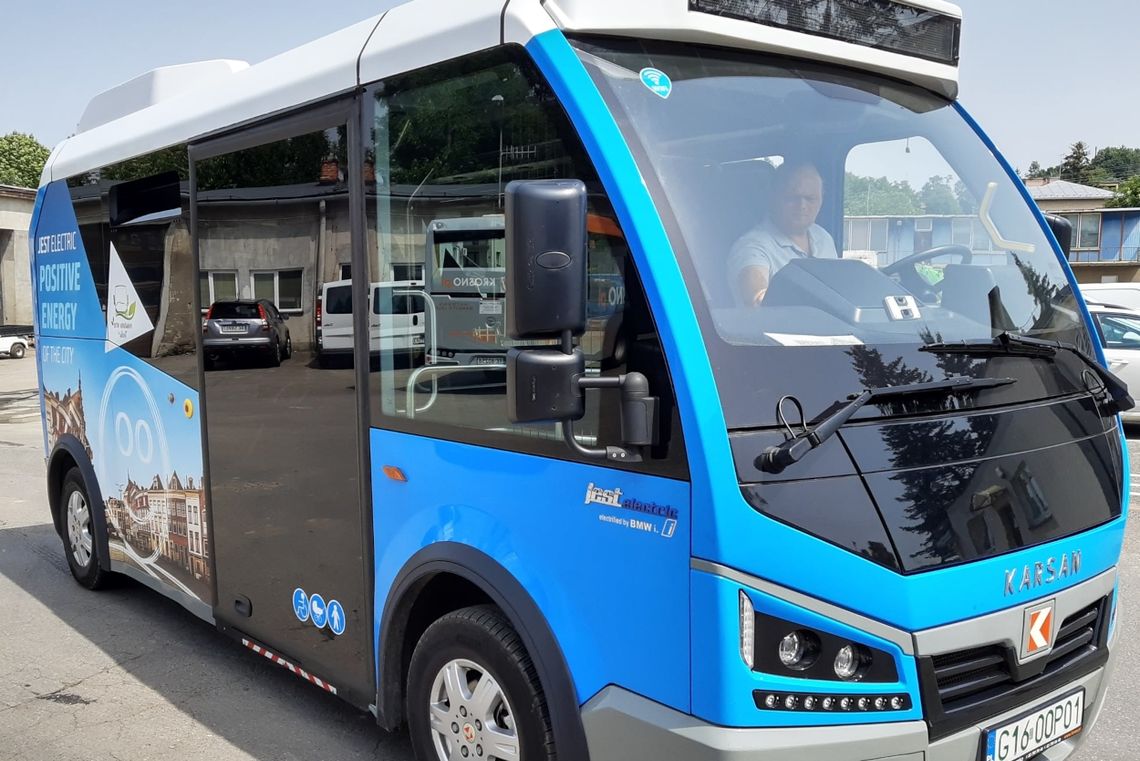 Miasto testuje elektryczny autobus. Czy będzie jeździć w barwach krośnieńskiego MKS?