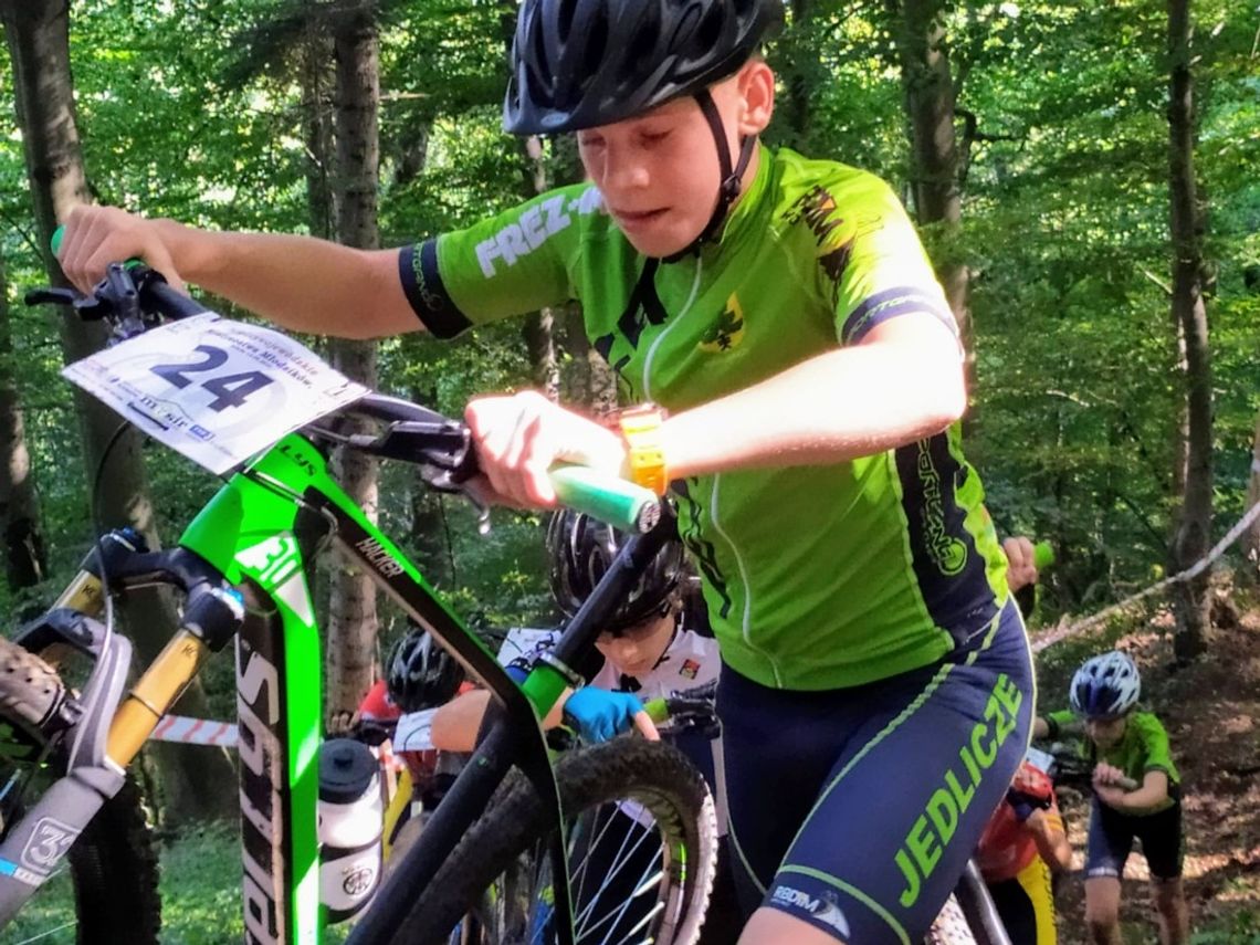Międzywojewódzkie Mistrzostwa Młodzików w MTB w Bóbrce