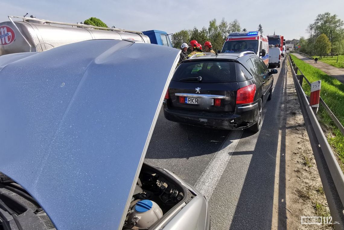 ? Miejsce Piastowe / DK19. Zderzenie dwóch samochodów na Dukielskiej