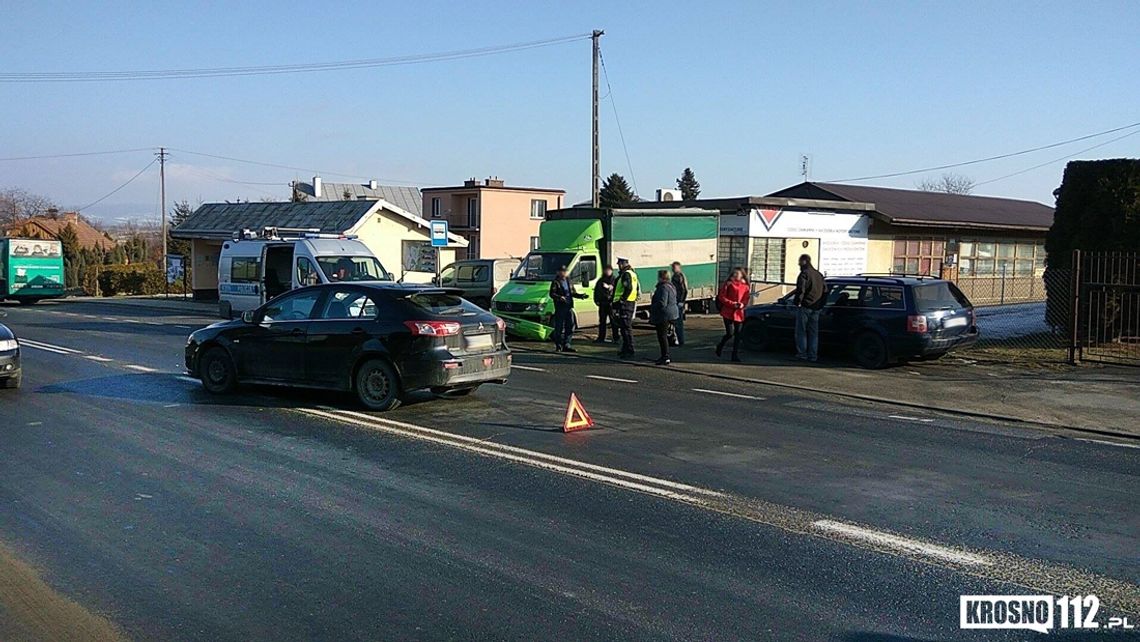MIEJSCE PIASTOWE: Kolizja samochodu dostawczego z osobowym