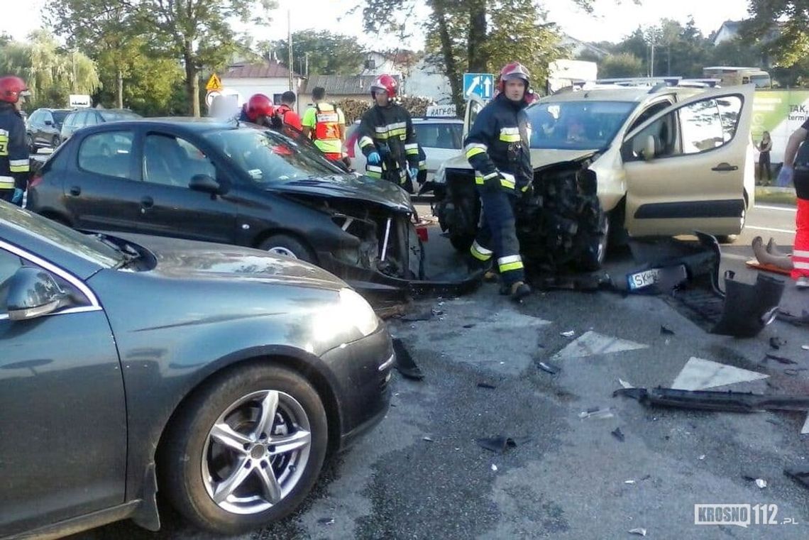 MIEJSCE PIASTOWE: Zderzenie dwóch samochodów koło OBI
