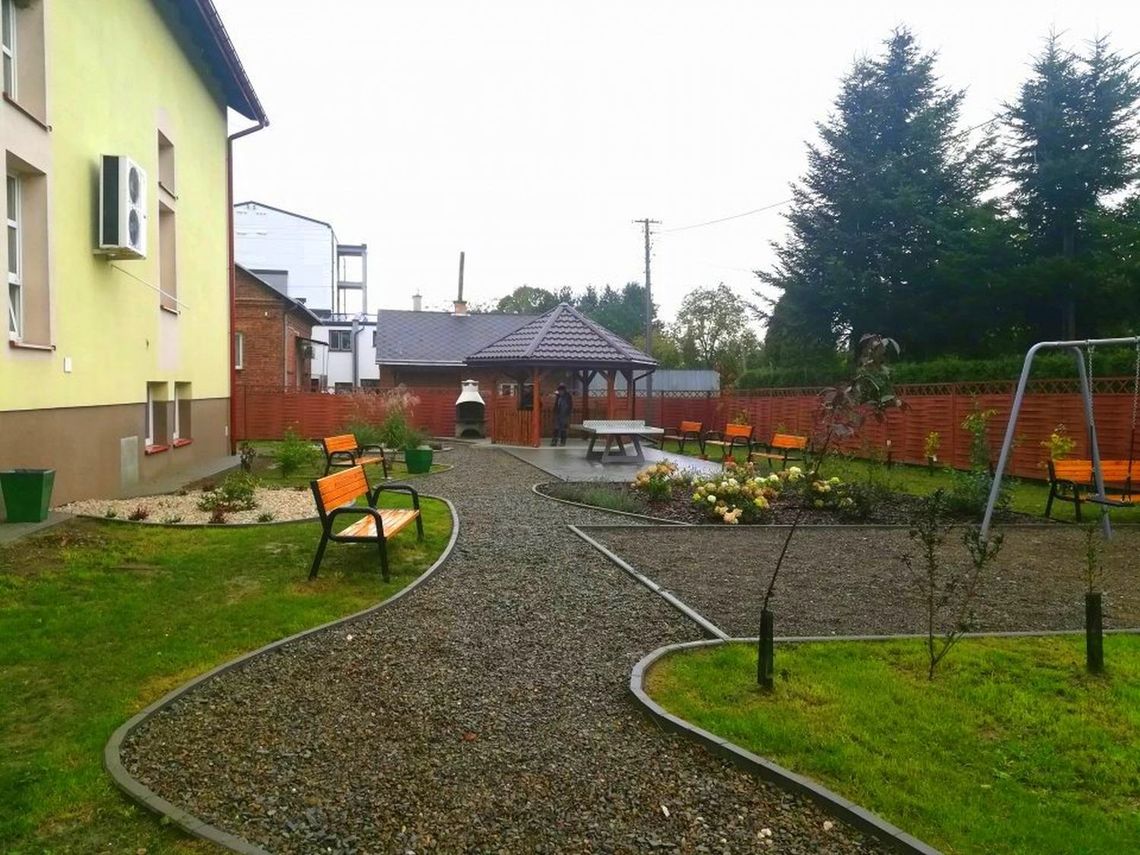 Mieszkańcy, strażacy i gospodynie razem dla wspólnej przestrzeni Mieszkańcy, strażacy i gospodynie razem dla wspólnej przestrzeni