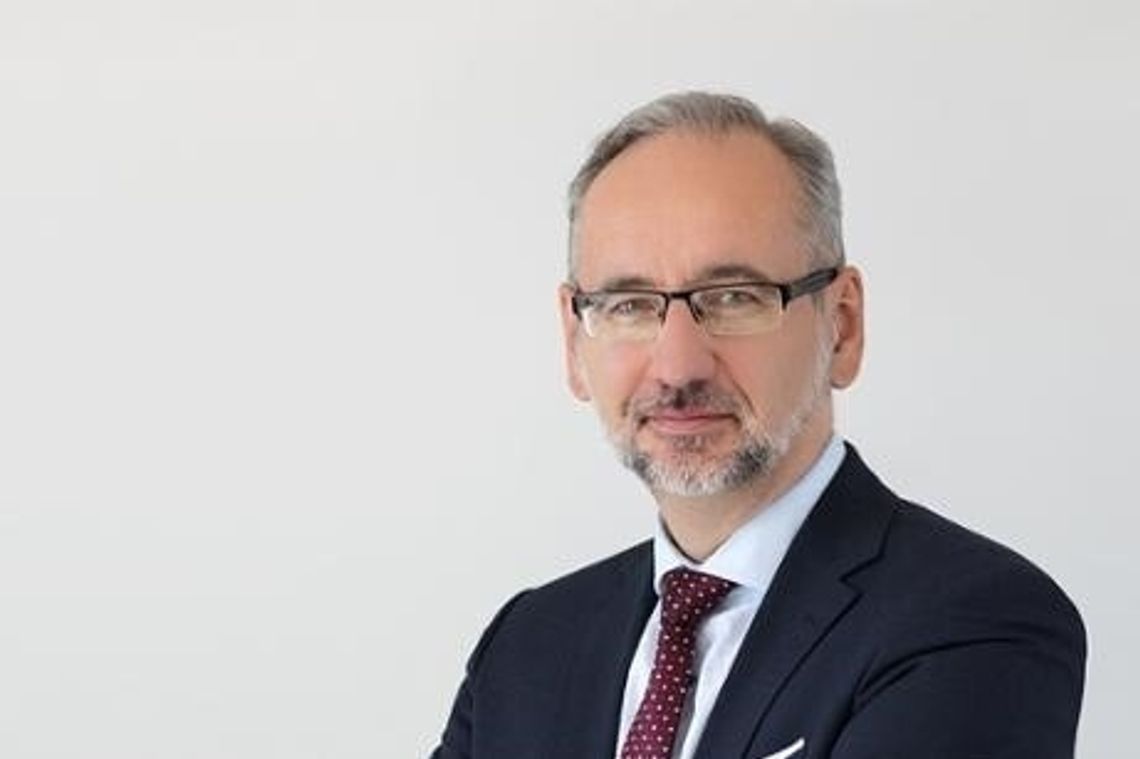 Minister Niedzielski: Jeśli utrzyma się trend wzrostu nowych zakażeń, w środę lub w piątek możliwe kolejne restrykcje