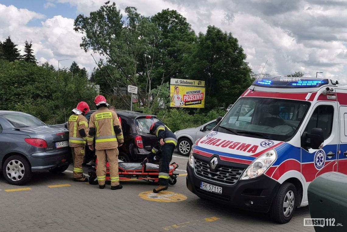 Młoda kobieta potrącona na parkingu McDonald's w Krośnie