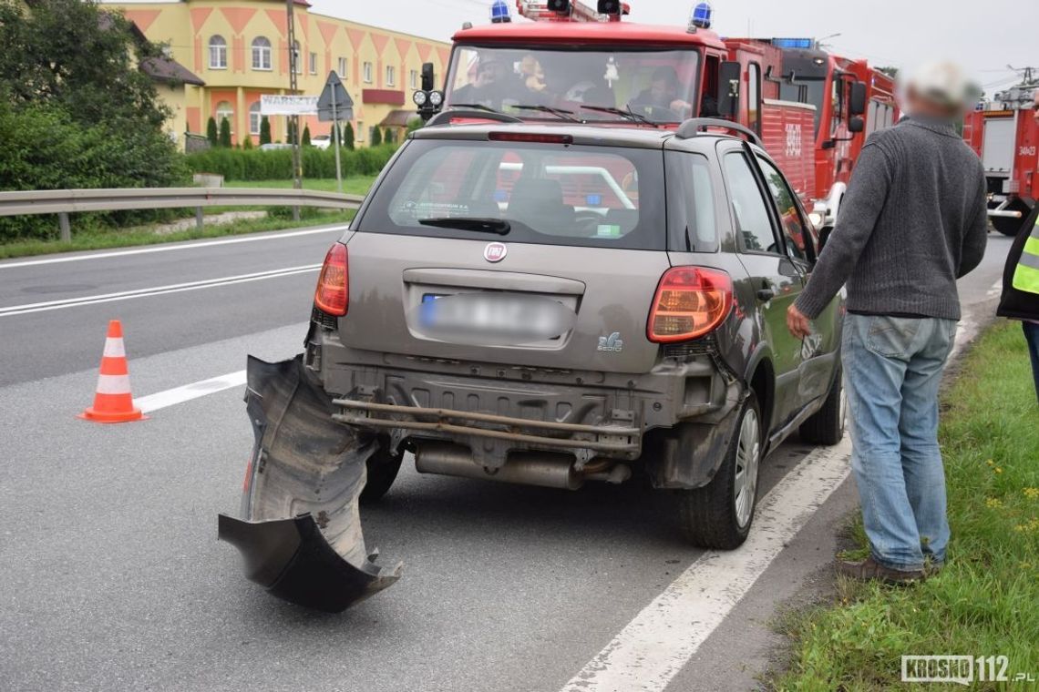 MODERÓWKA: Zderzenie samochodów. Jedna osoba trafiła do szpitala
