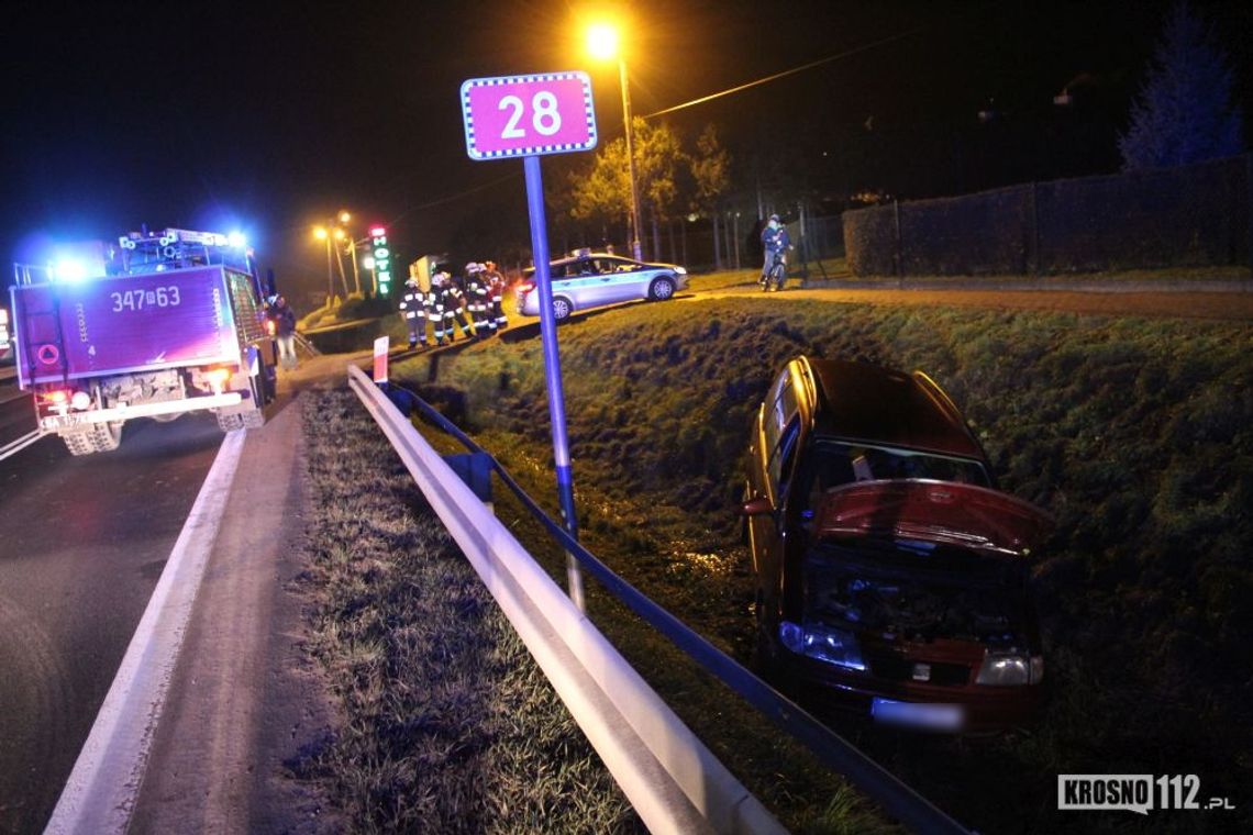 MODERÓWKA: Zjechał Seatem do rowu. Trafił do szpitala