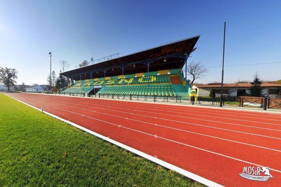 MOSiR otworzył boiska, korty tenisowe i stadion lekkoatletyczny