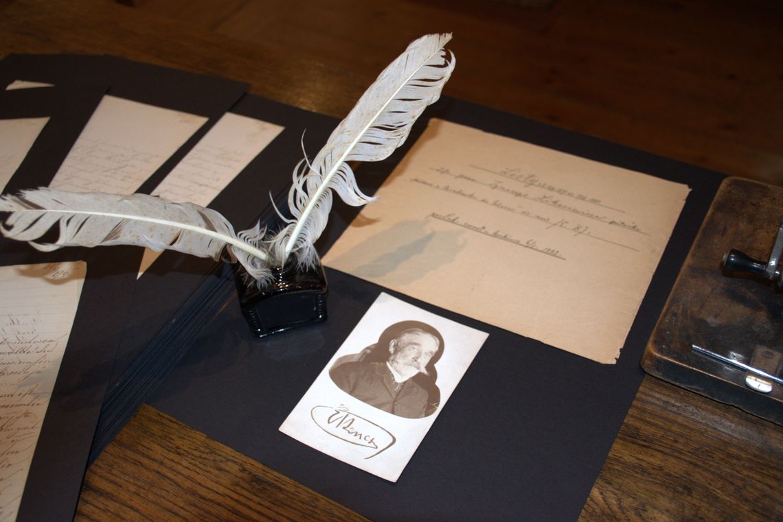 Muzeum w Bóbrce wzbogaciło się o eksponaty związane z Łukasiewiczem i McGarveyem