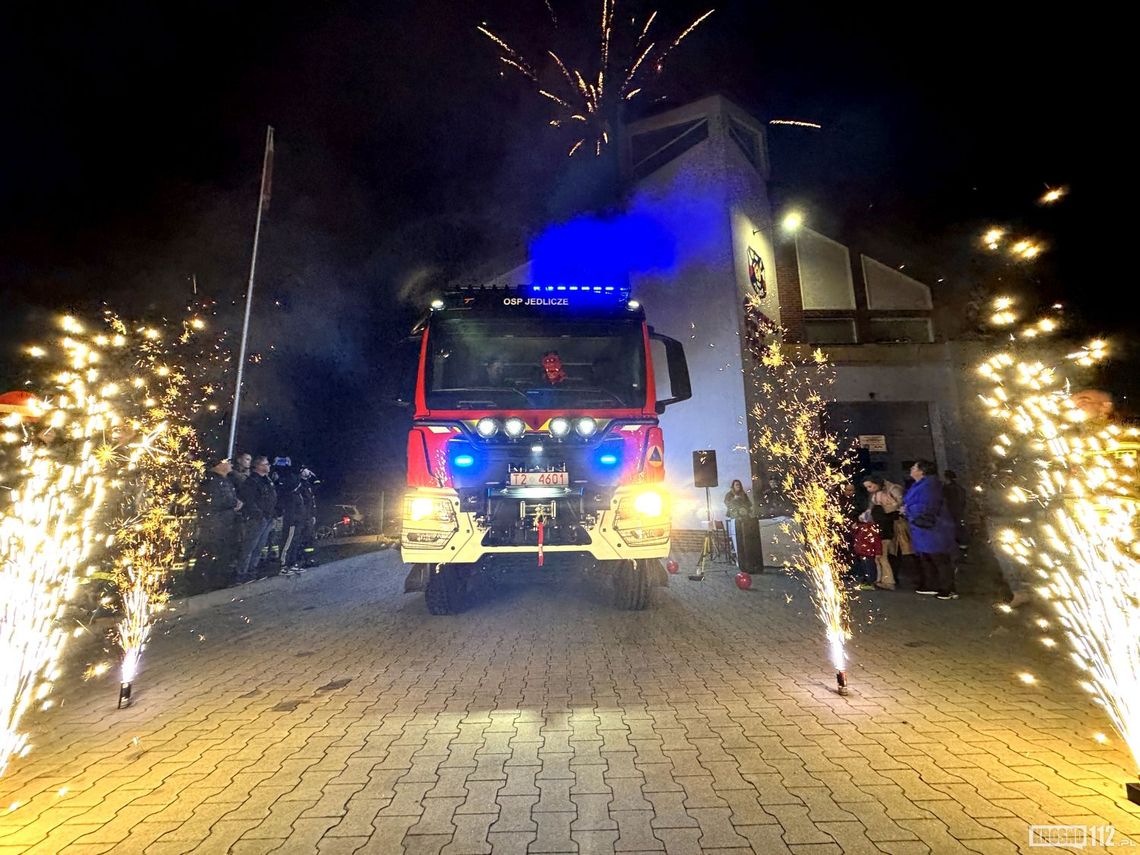 Na taki samochód ratowniczo-gaśniczy czekali latami. MAN w OSP Jedlicze Na taki samochód ratowniczo-gaśniczy czekali latami. MAN w OSP Jedlicze