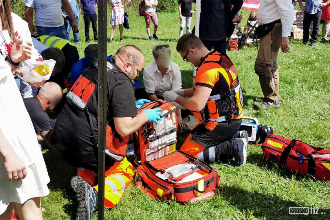 Nagłe zatrzymanie krążenia u mężczyzny podczas kermeszu w Olchowcu